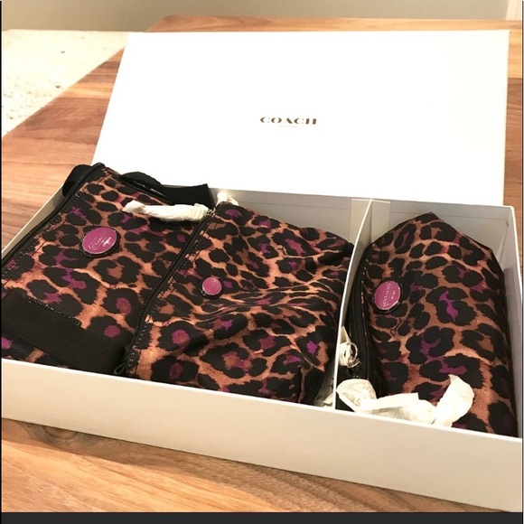 NWT Coach Weekender Bag Tote 3pc Set Travel Cosmetic Animal Print Purple Black - Picture 1 of 7